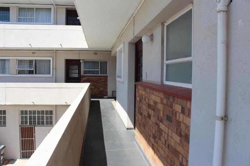 1 Bedroom Property for Sale in Avondale Western Cape